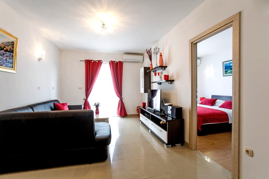 Dusanka Apartment Pisak